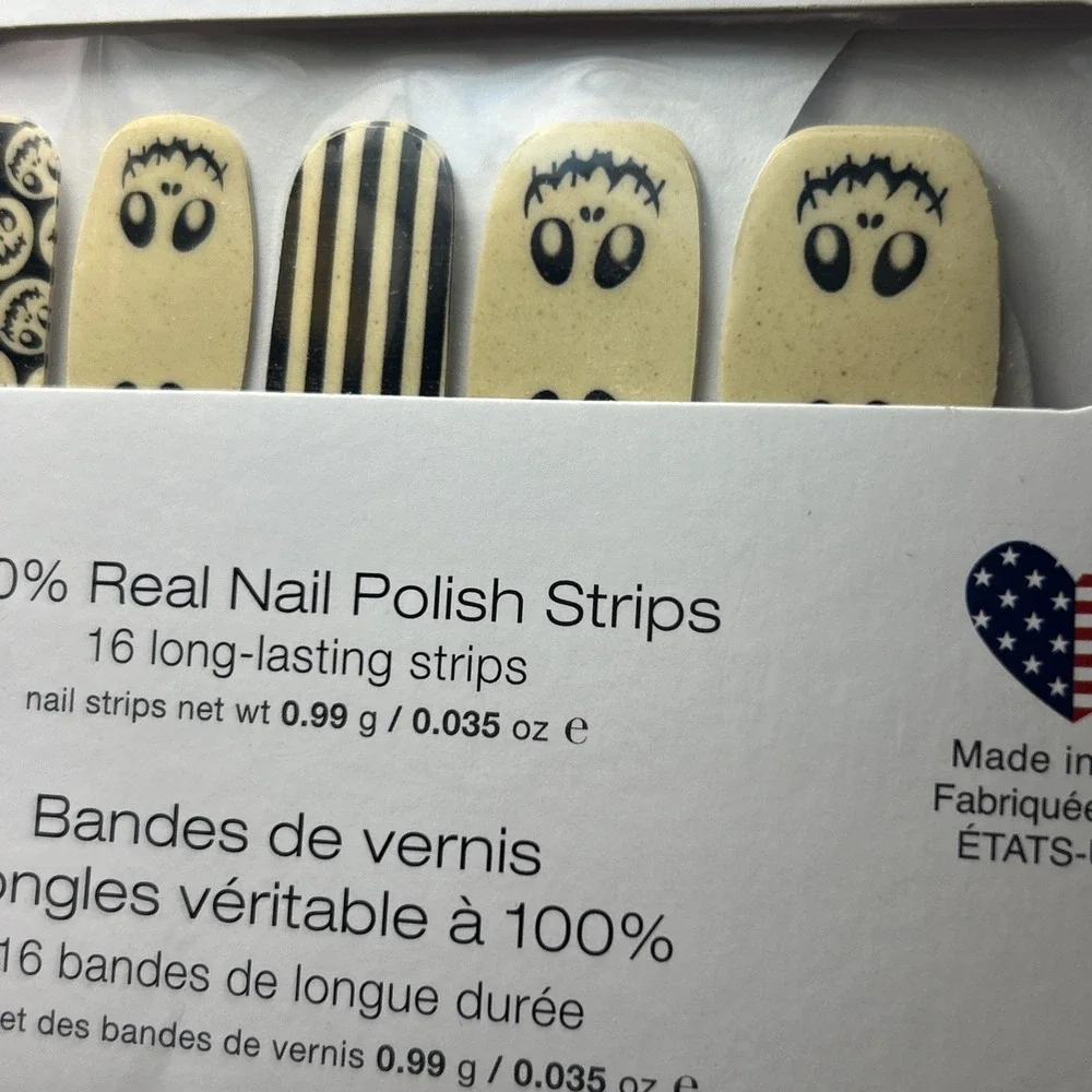 Color Street Nail Polish Strips Boo Crew Glow In the Dark Halloween